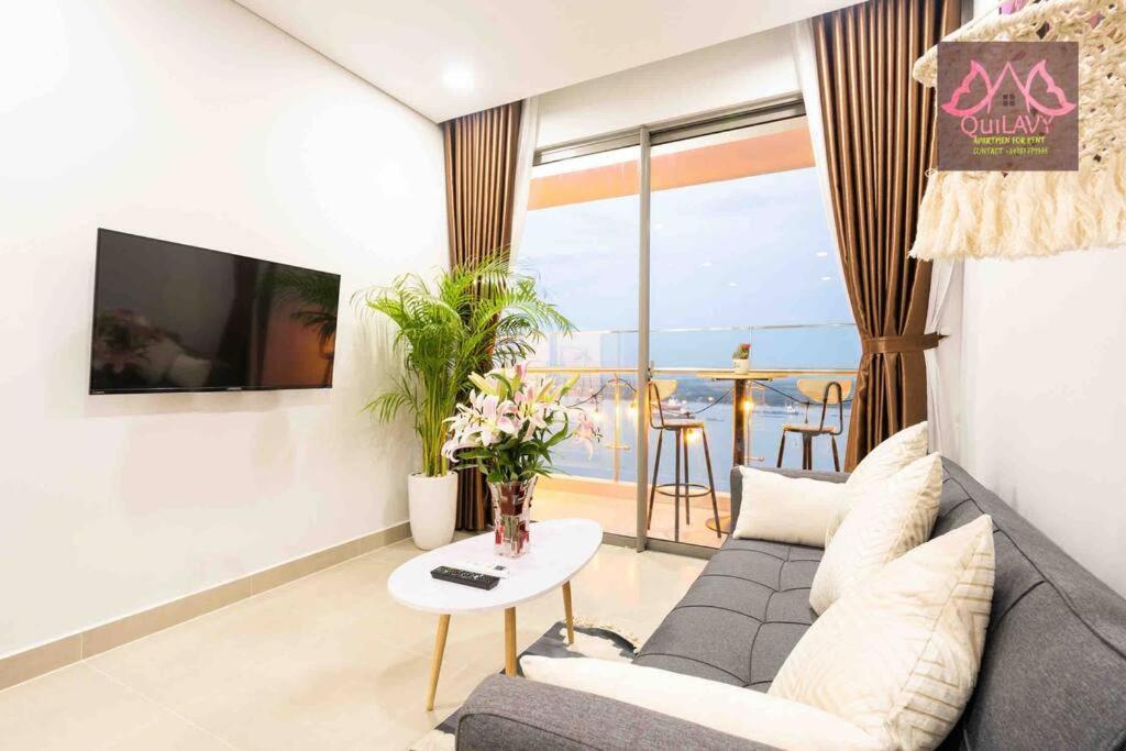 Sky 89 River View 35 Floor * TP. Hồ Chí Minh